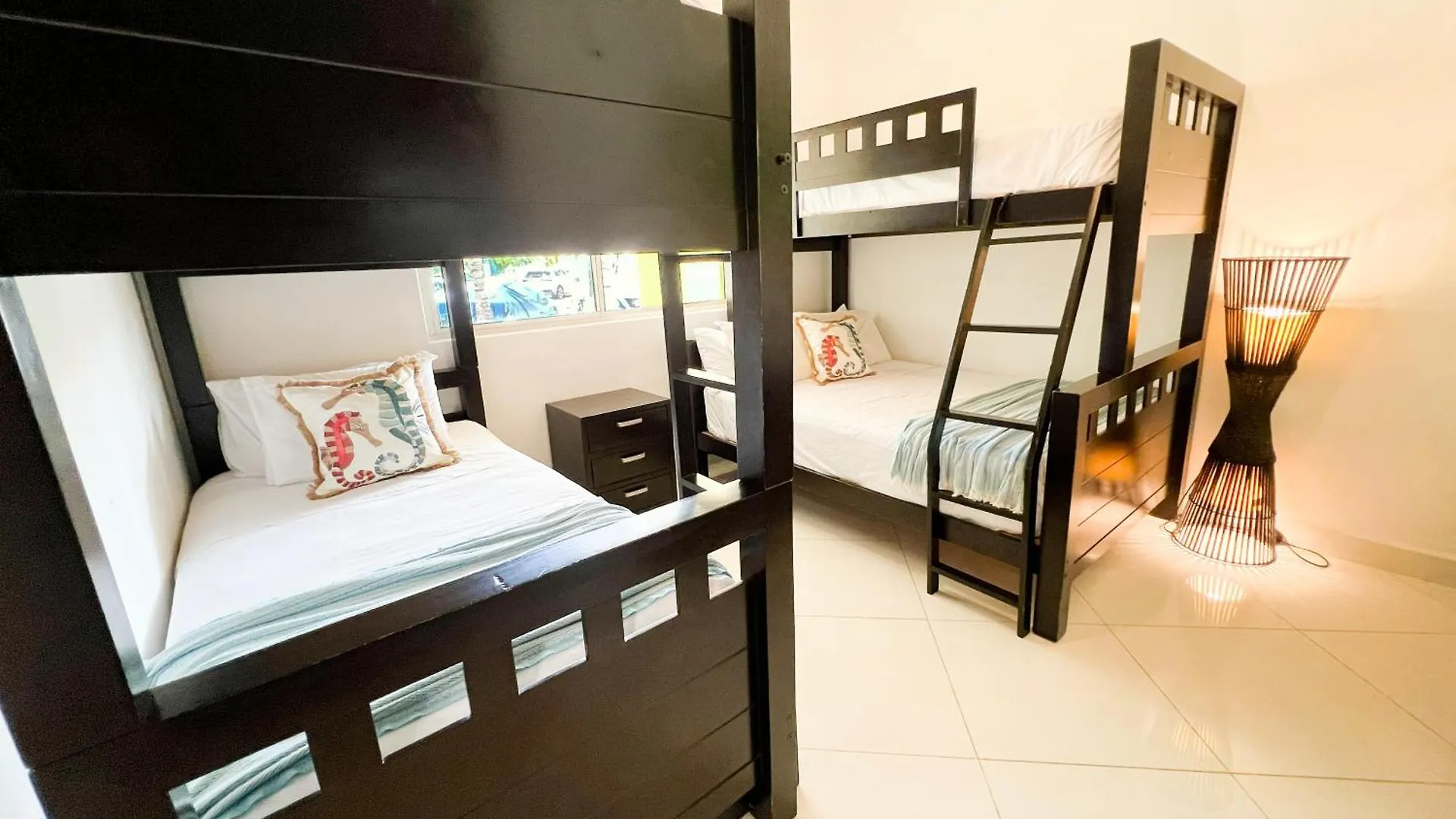 公寓 Relax, With Our Beautiful Gardens, Large Pool And Just Steps From The Beach And Lagoon 普托阿范特拉斯